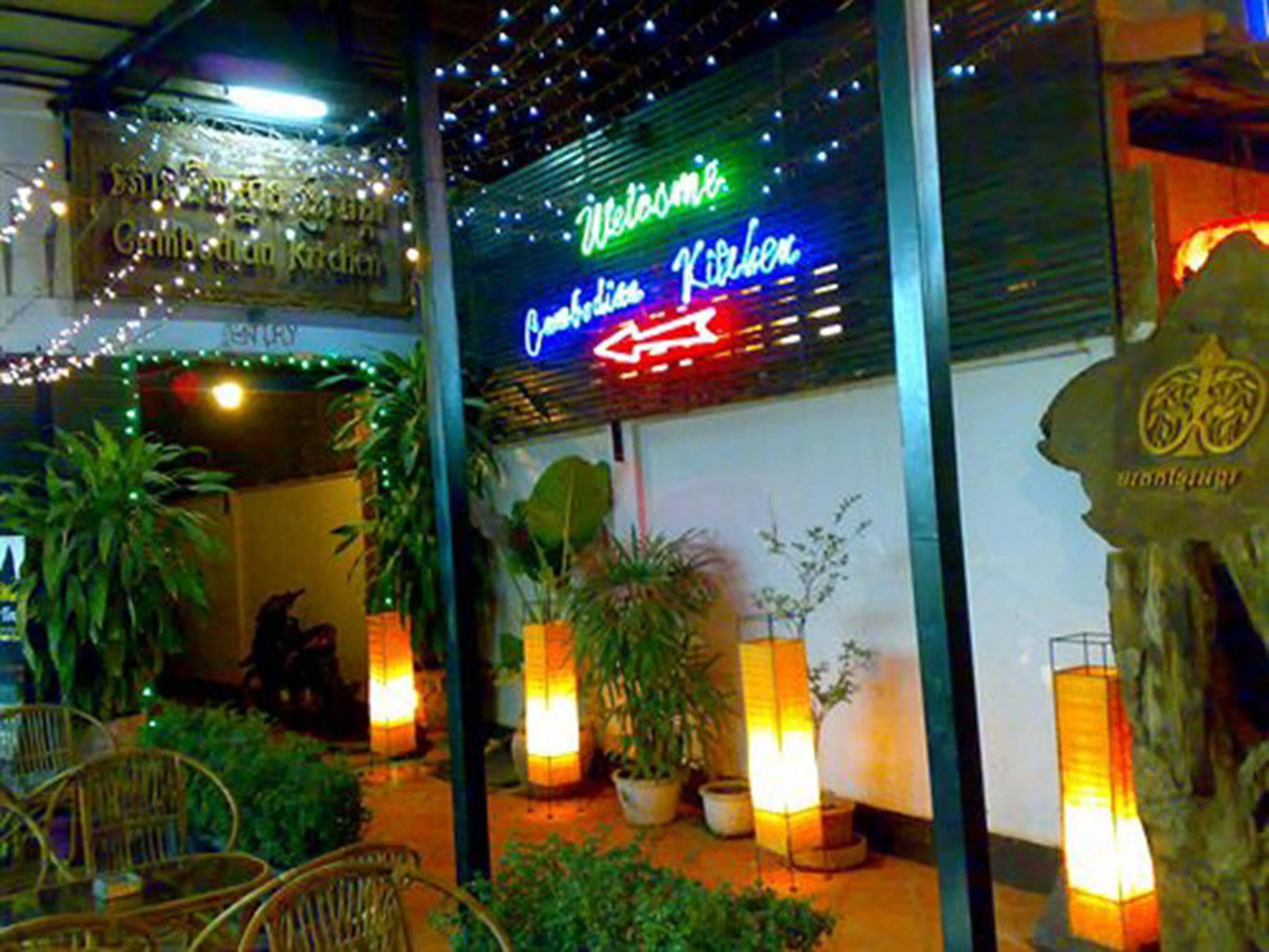 Route 66 Music Restaurant & Hostel Siem Reap Zewnętrze zdjęcie