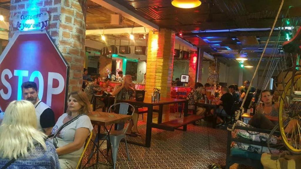 Route 66 Music Restaurant & Hostel Siem Reap Zewnętrze zdjęcie